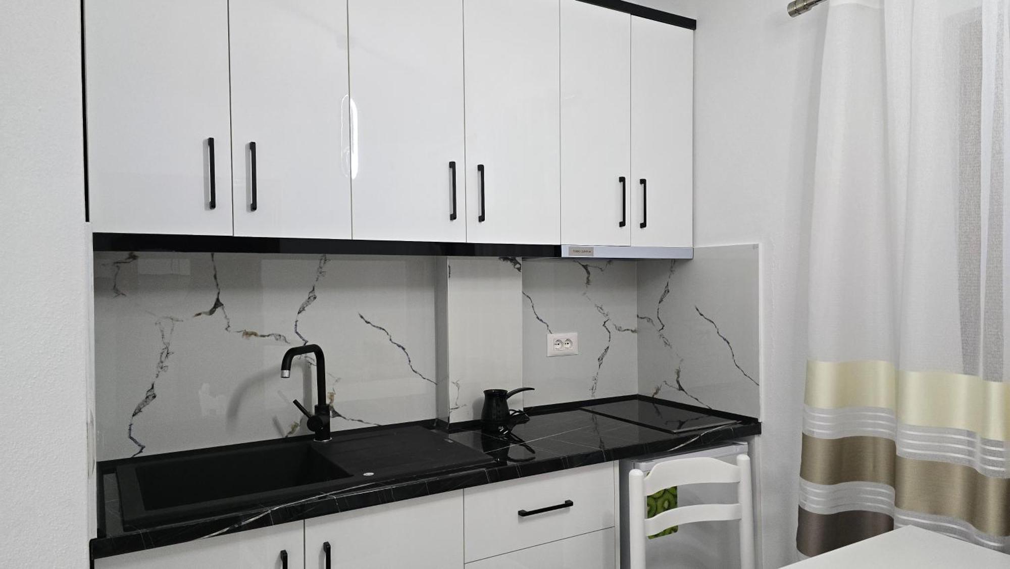 Guest House Pogradeci Экстерьер фото